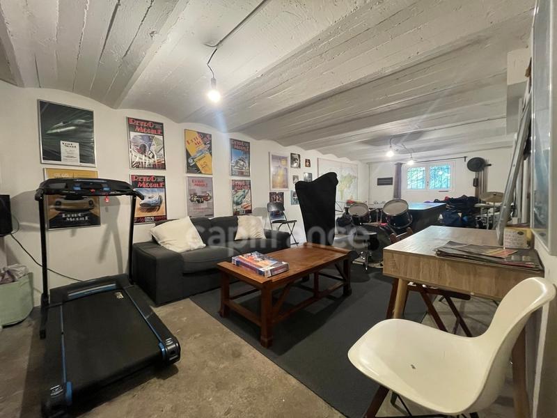 Maison - 192 m² - 9 pièces