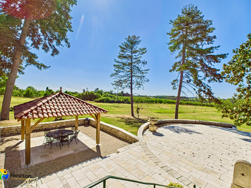 Demeure - 400 m² - 10 pièces