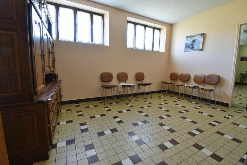 Maison - 350 m² - 12 pièces