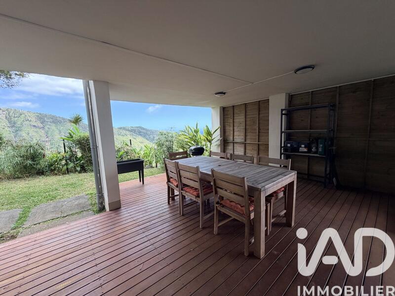 Maison - 127 m² - 5 pièces