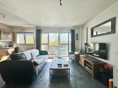 Appartement - 94 m² - 5 pièces