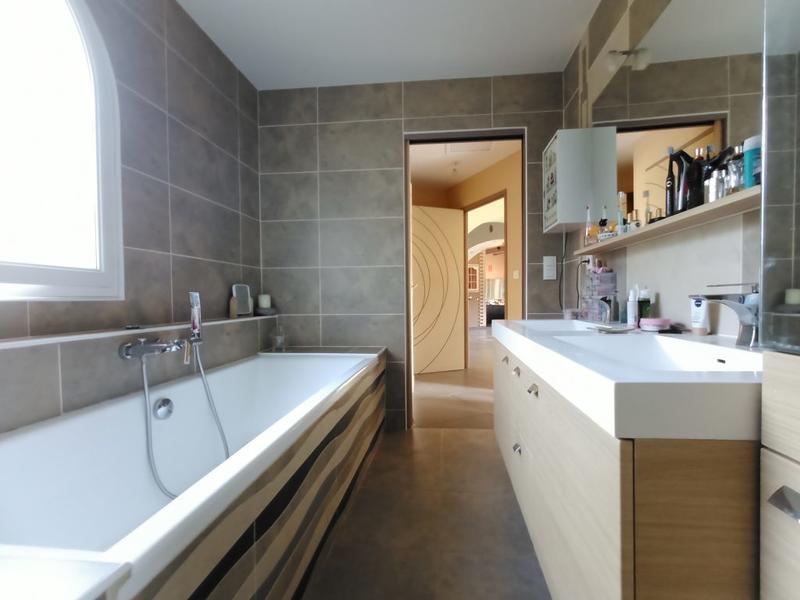 Villa - 206 m² - 7 pièces