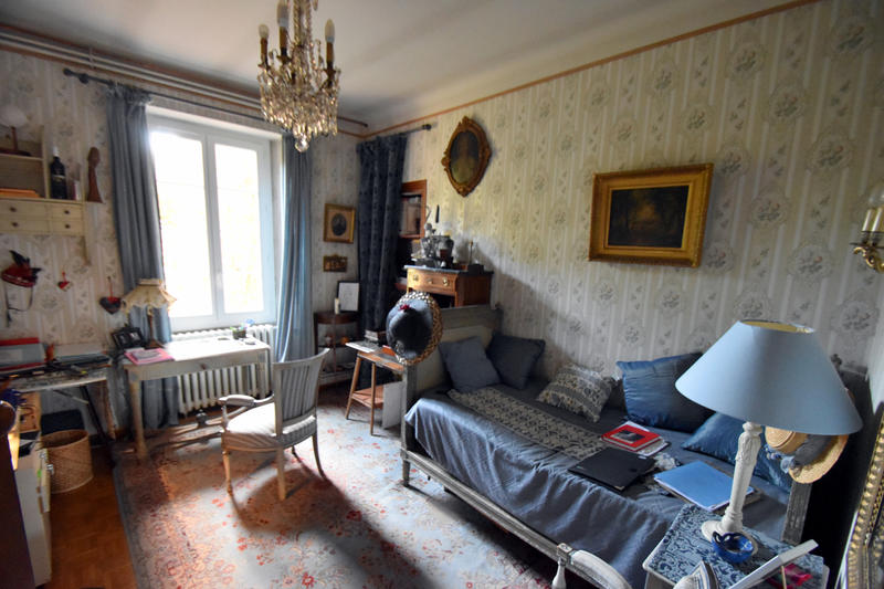 Maison - 300 m² - 8 pièces