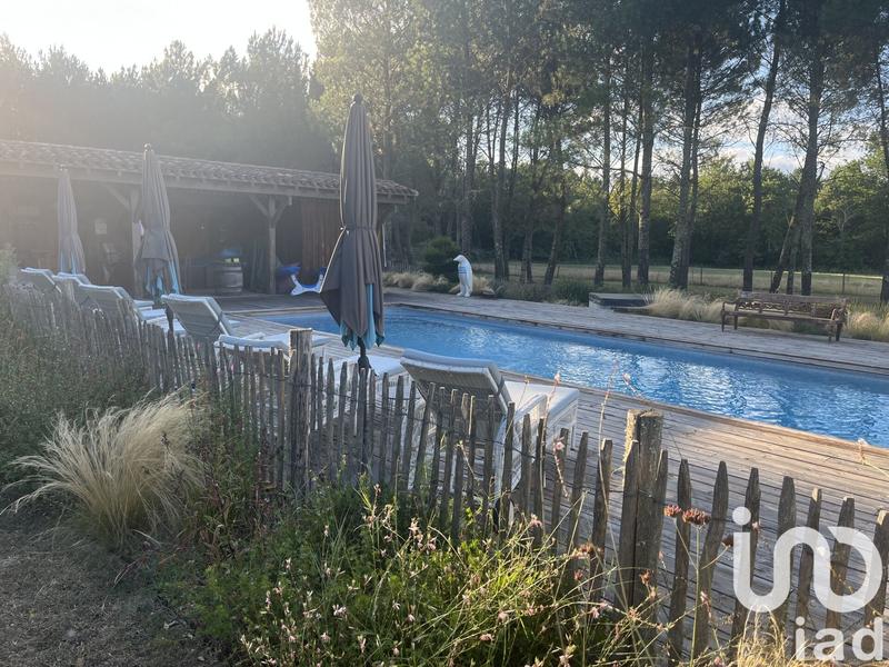 Maison - 729 m² - 23 pièces