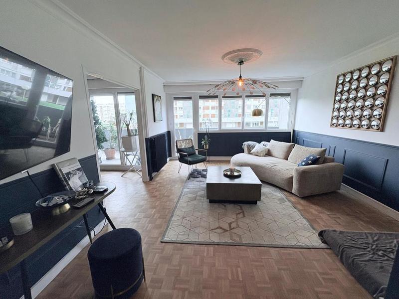 Appartement - 94 m² - 5 pièces