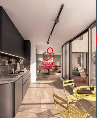 Appartement - 100 m² - 4 pièces