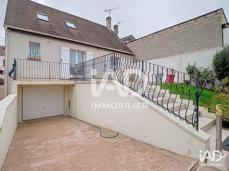 Maison - 96 m² - 5 pièces