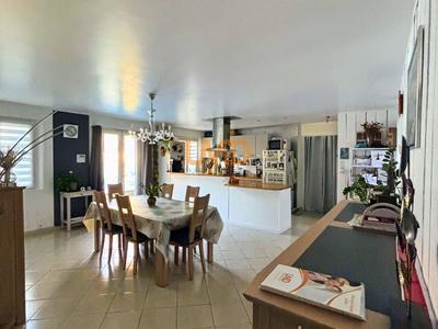 Maison - 151 m² - 6 pièces