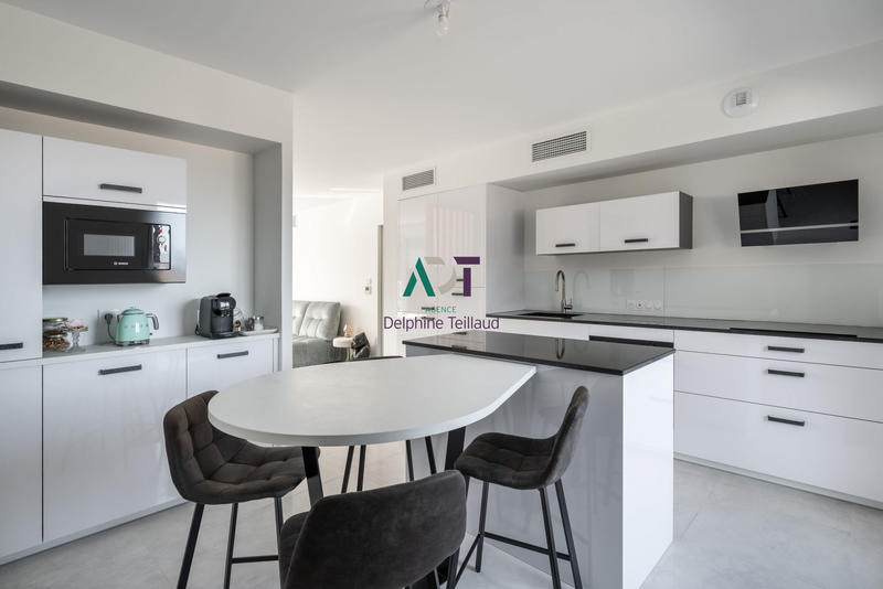 Appartement - 102 m² - 4 pièces