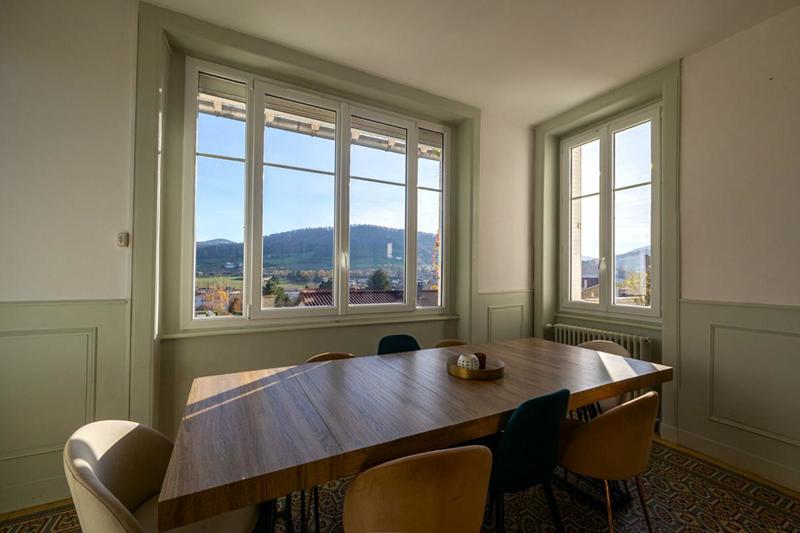 Maison - 350 m² - 14 pièces