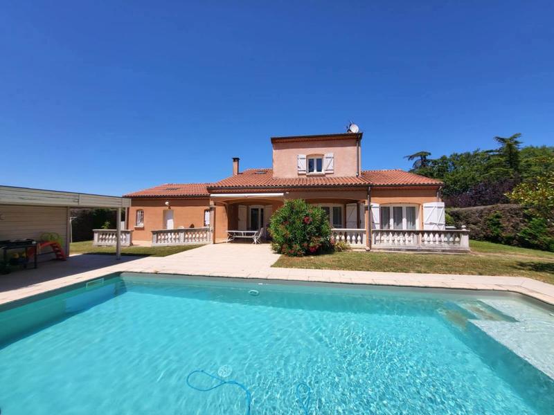 Maison - 130 m² - 6 pièces