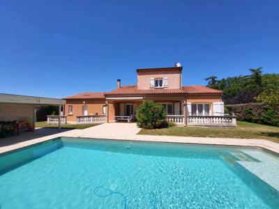 Maison - 130 m² - 6 pièces