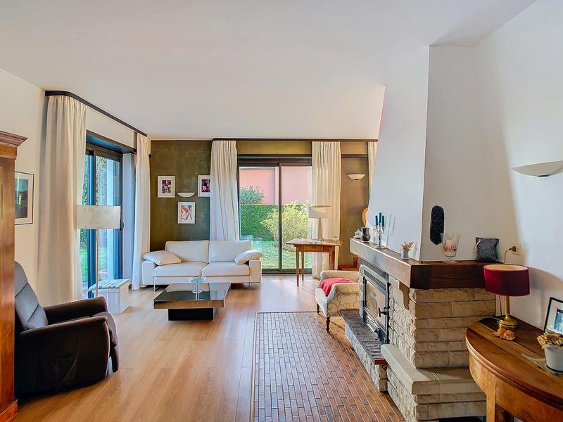 Maison - 171 m² - 7 pièces