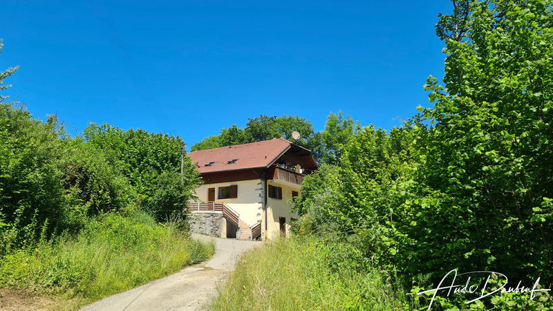 Appartement - 105 m² - 4 pièces