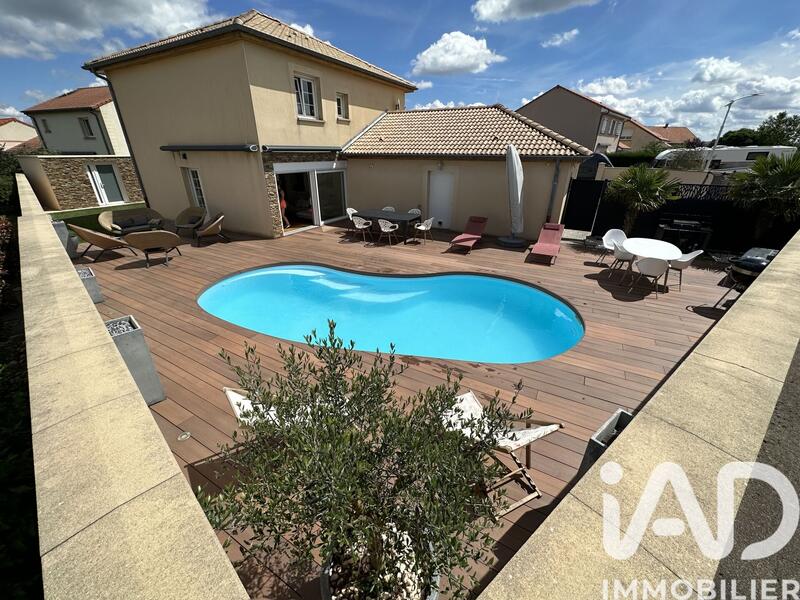 Maison - 113 m² - 4 pièces