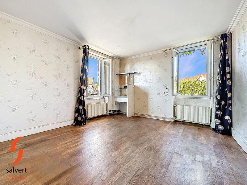 Maison - 279 m² - 8 pièces