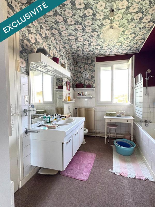 Maison - 235 m² - 9 pièces