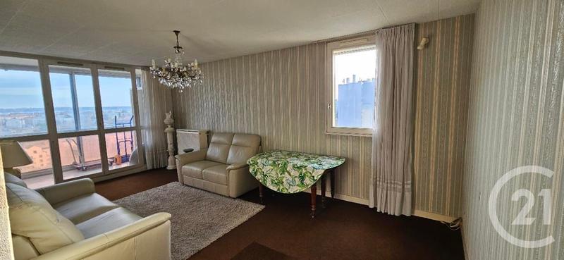 Appartement - 90 m² - 4 pièces