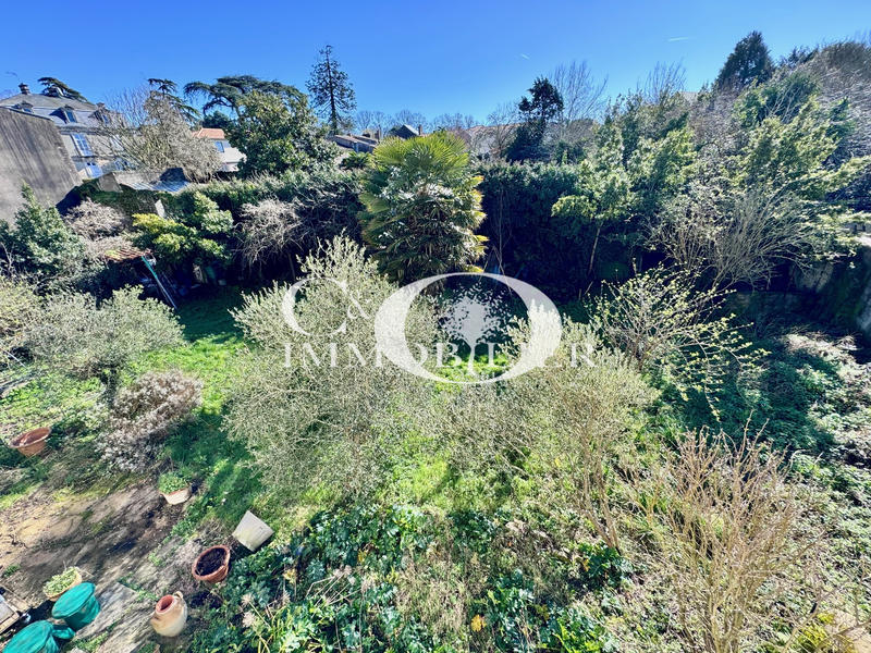 Maison - 322 m² - 10 pièces