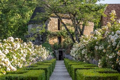 Chasse aux oeufs et décoration d'oeufs de Pâques - Châteaux en fête
