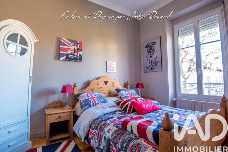 Maison - 225 m² - 10 pièces