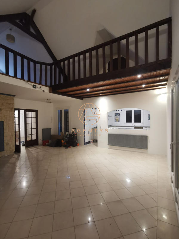 Maison - 170 m² - 5 pièces