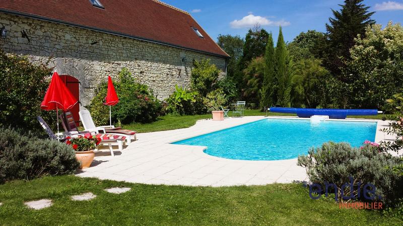 Maison - 383 m² - 10 pièces