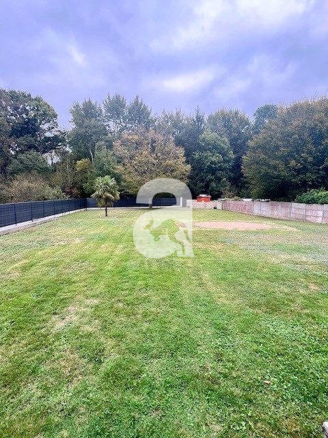 Maison - 176 m² - 9 pièces