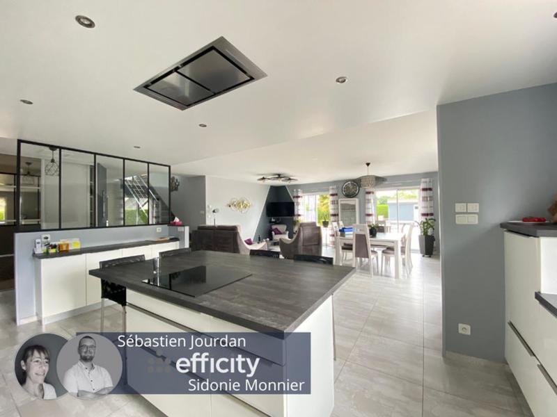 Pavillon - 180 m² - 6 pièces