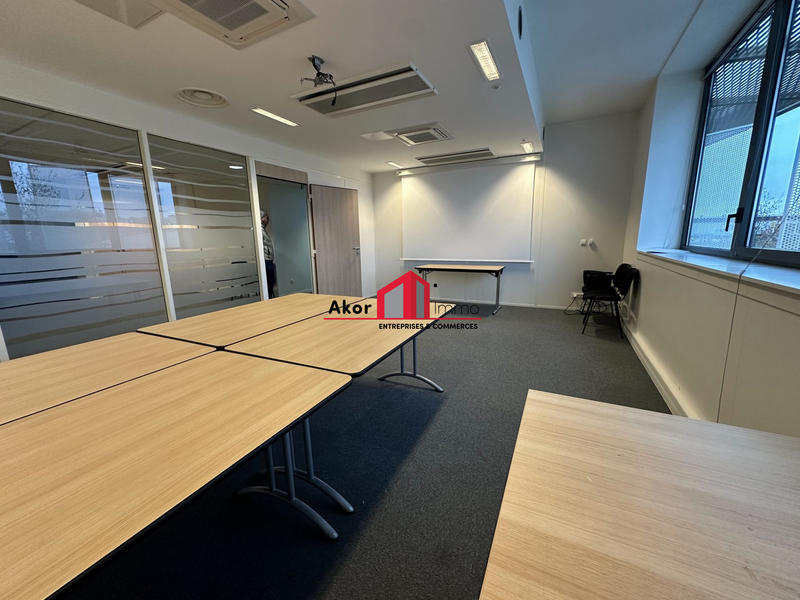 Bureau - 365 m²