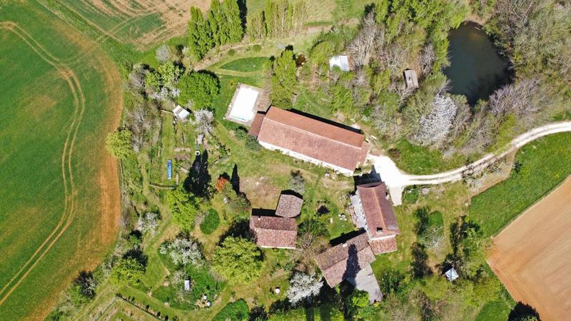 Maison - 260 m² - 9 pièces