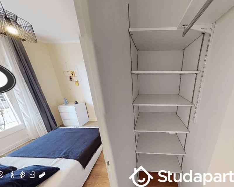 Chambre - 60 m² - 1 pièce