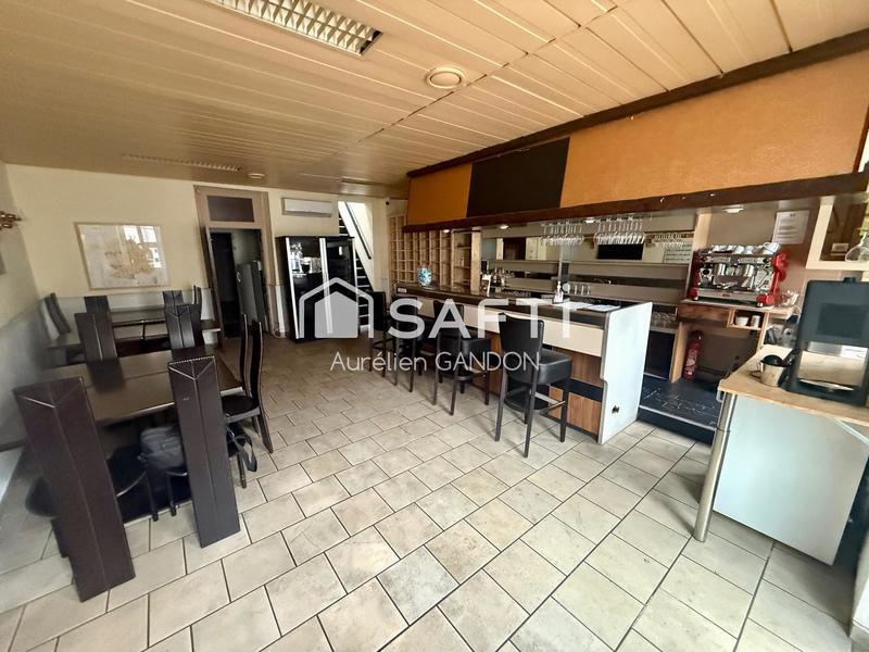 Local commercial - 240 m² - 10 pièces