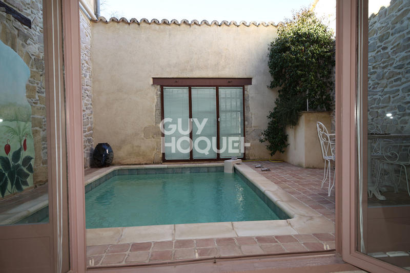 Maison - 220 m² - 5 pièces