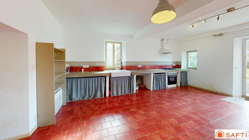 Maison - 252 m² - 11 pièces