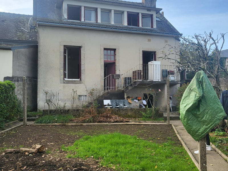 Maison - 92 m² - 6 pièces