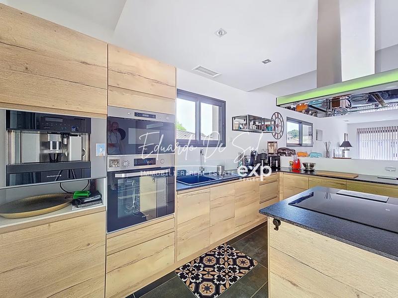 Maison - 142 m² - 5 pièces