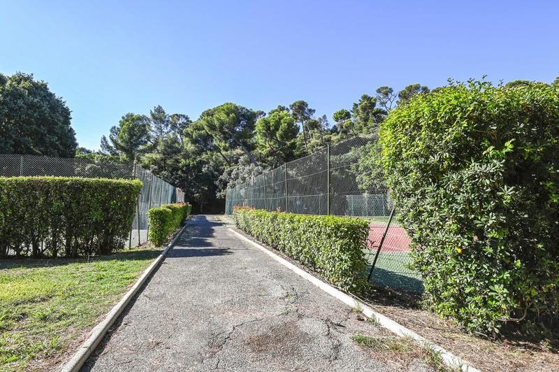 Appartement - 87 m² - 2 pièces