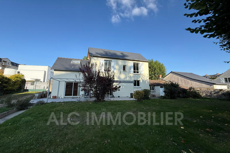 Maison - 102 m² - 4 pièces