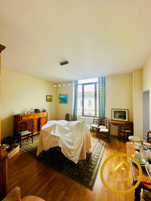 Appartement - 173 m² - 8 pièces