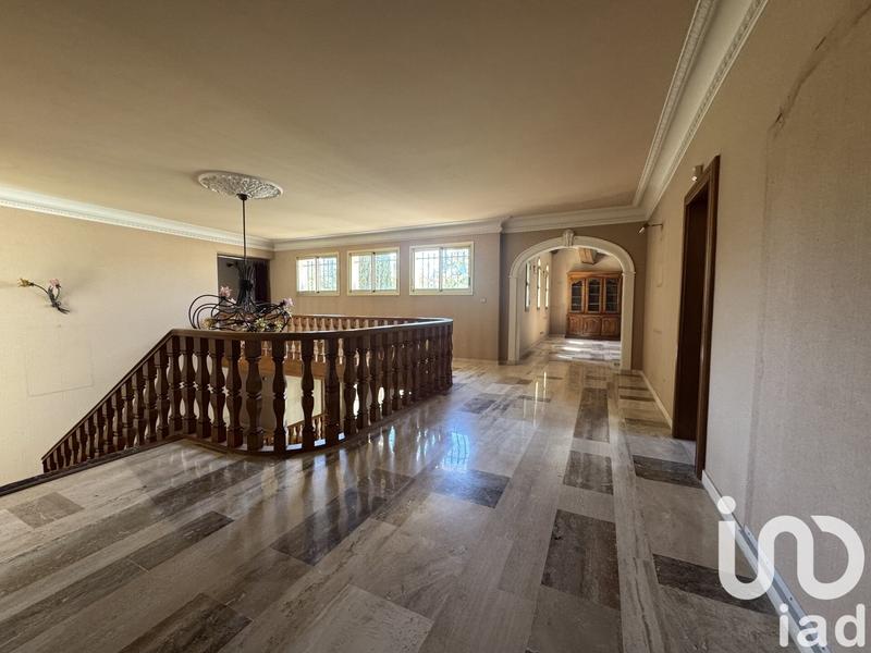 Maison - 390 m² - 8 pièces