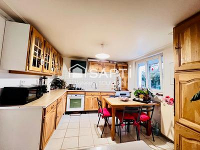 Maison - 93 m² - 4 pièces