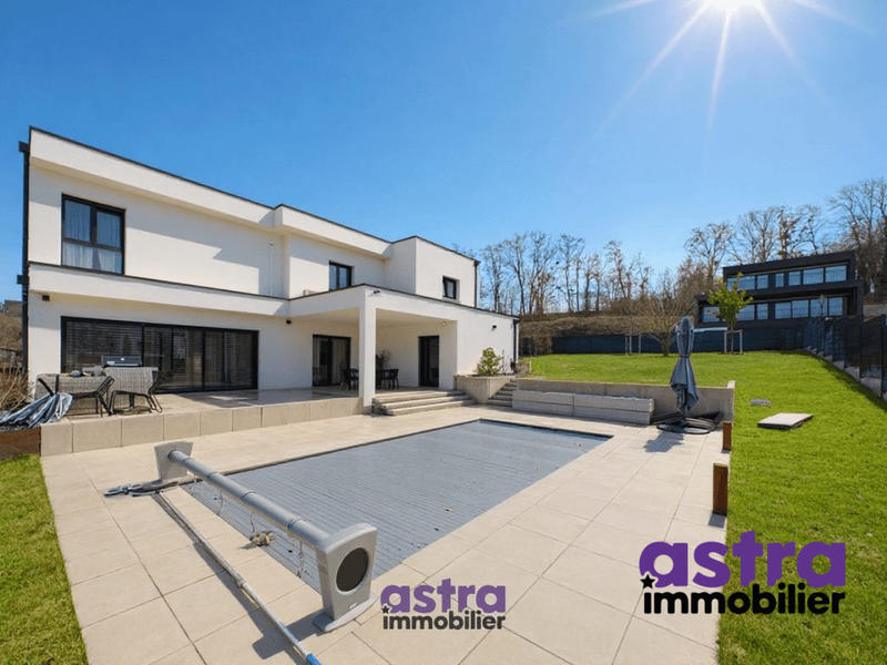 Villa - 160 m² - 5 pièces