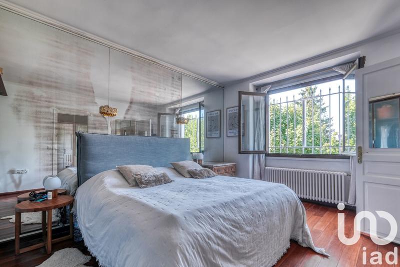 Maison - 431 m² - 9 pièces