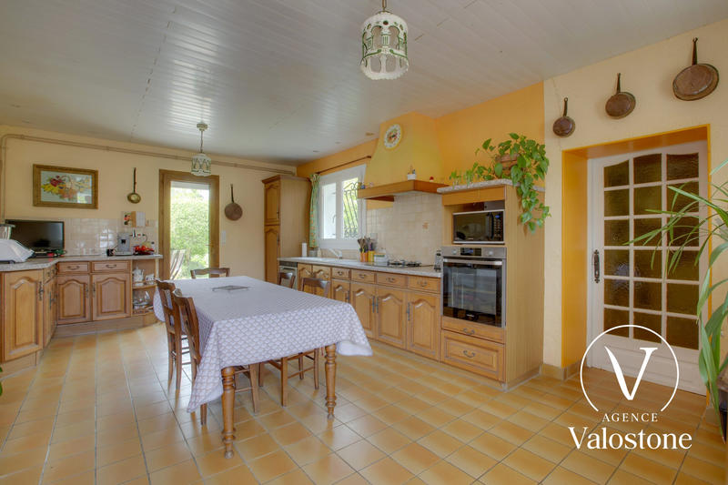 Maison traditionnelle - 188 m² - 7 pièces