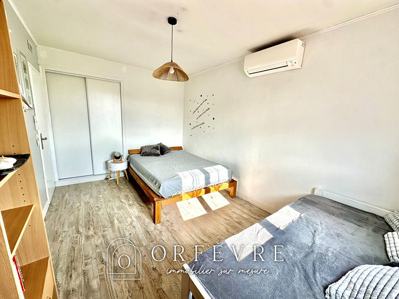 Maison - 182 m² - 8 pièces