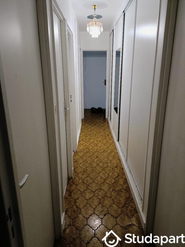 Chambre - 93 m² - 1 pièce