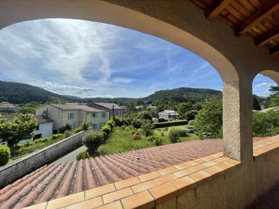 Maison - 132 m² - 7 pièces