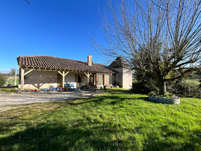 Maison - 142 m² - 6 pièces