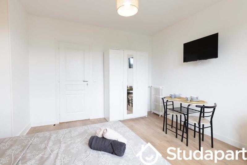 Chambre - 1 m² - 1 pièce